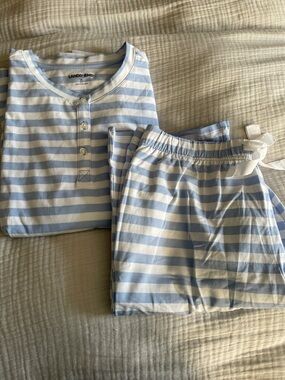 Lands' End Light Blue and White Striped Women’s Pajama Set